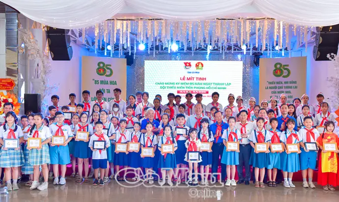 85 năm - Đội ta lớn lên cùng đất nước