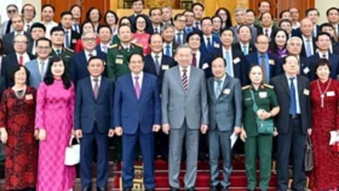 Trí thức, nhà khoa học, văn nghệ sĩ tiếp tục là lực lượng tiên phong mở đường cho dân tộc tiến lên mạnh mẽ