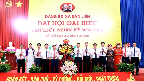 Sớm đưa xã Bản Liền thoát nghèo