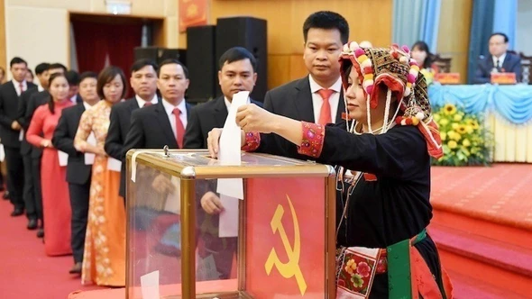 Trách nhiệm nêu gương của cán bộ, đảng viên