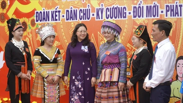 Giữ vững trận địa tư tưởng trong lòng nhân dân