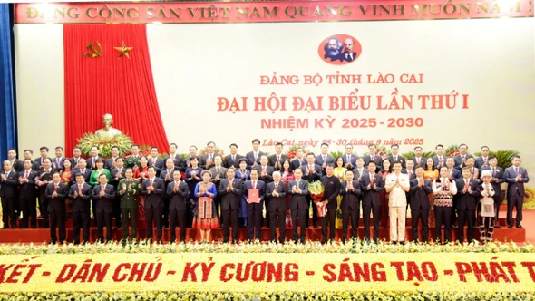 Dấu ấn Đại hội Đảng bộ tỉnh Lào Cai qua góc nhìn hai thế hệ đại biểu
