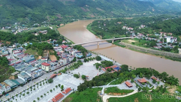 Bảo Hà kết nạp 63 đảng viên mới, đạt 105% chỉ tiêu năm