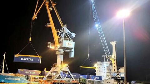 Khai trương tuyến vận tải container Vũng Áng - Hải Phòng