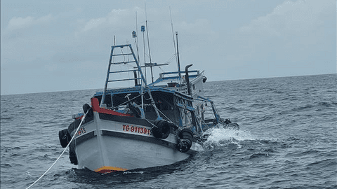 Liên tiếp phát hiện các vụ vận chuyển dầu trái phép