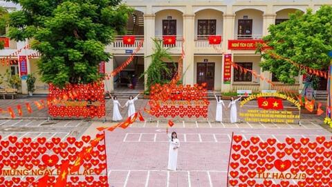 Hơn 1.600 trường học Hải Phòng rực rỡ cờ Tổ quốc