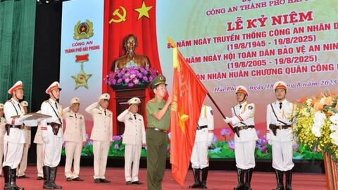 Công an thành phố Hải Phòng đón nhận Huân chương Quân công hạng nhì