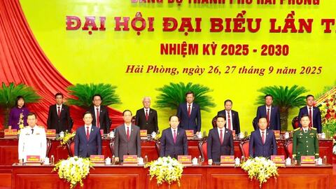 15 đồng chí tham gia Đoàn Chủ tịch Đại hội Đảng bộ thành phố Hải Phòng lần thứ I, nhiệm kỳ 2025-2030