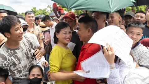 Niềm vui ngày trở về của phạm nhân được đặc xá