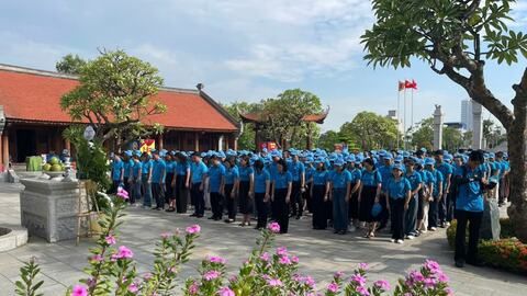 Sôi nổi chương trình 'Cảm ơn người lao động'