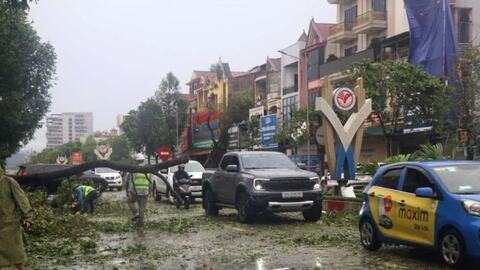 Bão số 5 làm 16 người thương vong với nhiều thiệt hại nghiêm trọng tại các địa phương