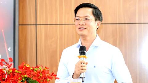 Đồng chí Phó Bí thư Thành ủy Phạm Văn Lập dự sinh hoạt Chi bộ Trường Tiểu học Kênh Giang