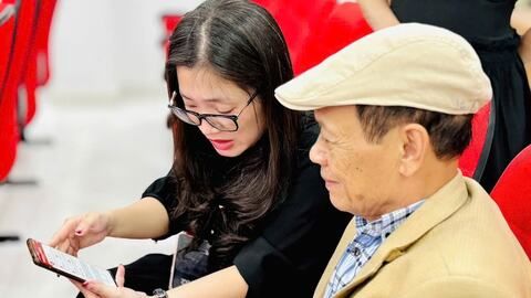 Ứng dụng công nghệ thông tin để nâng cao hiệu quả công tác Đảng