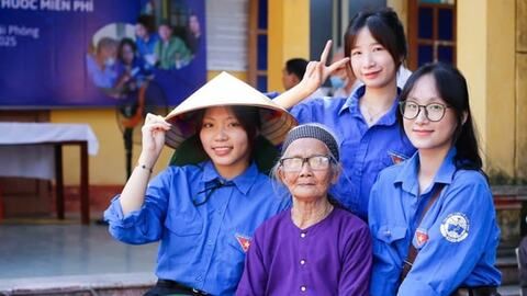 Xây dựng mô hình chủ nghĩa xã hội gắn với con người xã hội chủ nghĩa tại Hải Phòng: Những điều đã thấy - Bài 1: Kinh tế phát triển, đời sống đổi thay