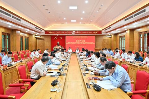 Ban hành Quy chế phối hợp giữa Đảng uỷ Quốc hội với các đảng uỷ trực thuộc Trung ương, cơ quan đảng ở Trung ương và các tỉnh uỷ, thành uỷ