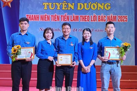 Thủ lĩnh Đoàn không ngừng học tập và làm theo lời Bác