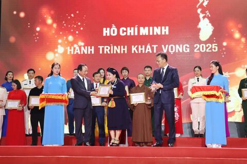 Lan tỏa tinh thần học và làm theo Bác tại chương trình giao lưu các điển hình tiêu biểu khu vực phía Bắc năm 2025