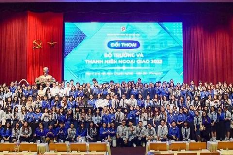 Yêu nước bằng hành động thiết thực