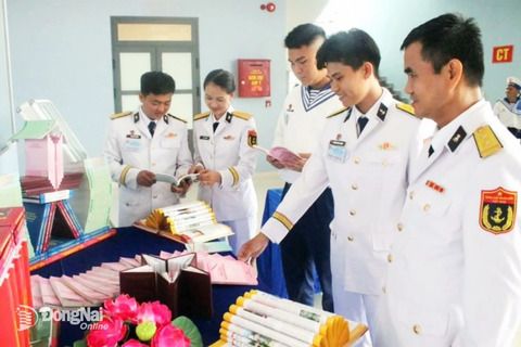 Nâng cao trách nhiệm quân nhân trong Phong trào Bình dân học vụ số