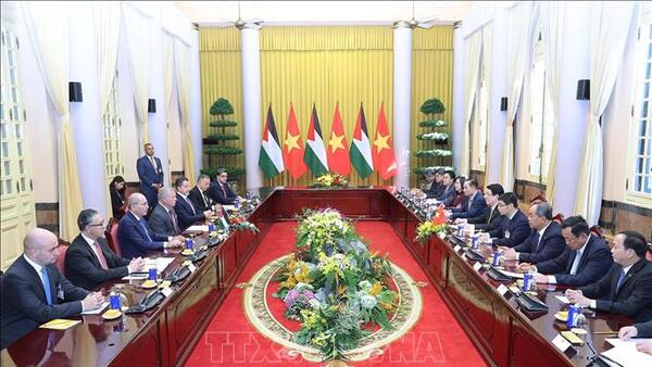 Chủ tịch nước Lương Cường hội đàm với Quốc vương Jordan