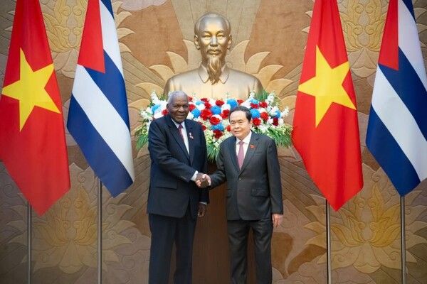 Chủ tịch Quốc hội Trần Thanh Mẫn chủ trì lễ đón và hội đàm với Chủ tịch Quốc hội Cuba