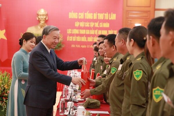 Tổng Bí thư Tô Lâm gặp mặt các điển hình tham gia bảo vệ an ninh, trật tự ở cơ sở