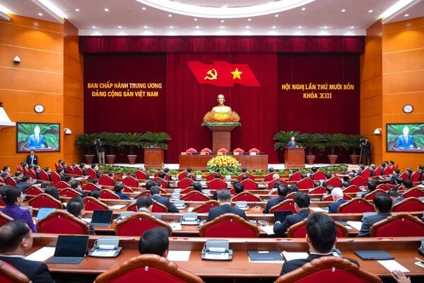 Ảnh: Bế mạc Hội nghị lần thứ 14 Ban Chấp hành Trung ương Đảng khóa XIII