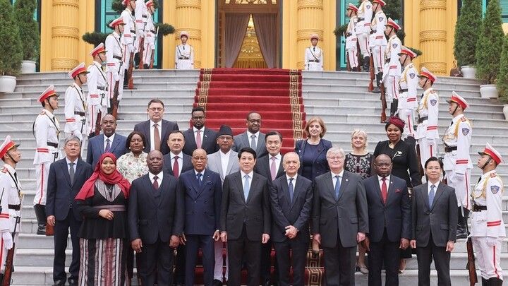 Chủ tịch nước Lương Cường tiếp Đại sứ các nước trình Thư ủy nhiệm