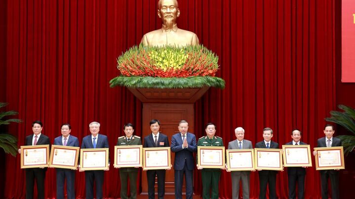 Ảnh: Tổng Bí thư Tô Lâm chủ trì Hội nghị toàn quốc tổng kết công tác phòng, chống tham nhũng, lãng phí, tiêu cực nhiệm kỳ Đại hội XIII của Đảng