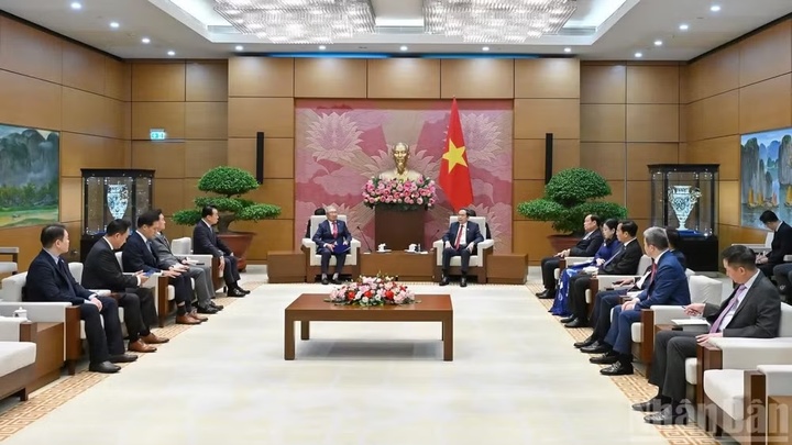 Chủ tịch Quốc hội Trần Thanh Mẫn tiếp Chủ tịch Hội Hữu nghị Hàn Quốc-Việt Nam