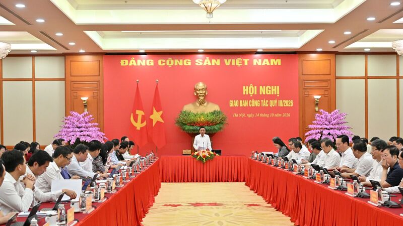 [Ảnh] Đồng chí Thường trực Ban Bí thư Trần Cẩm Tú chủ trì Hội nghị giao ban công tác quý III năm 2026