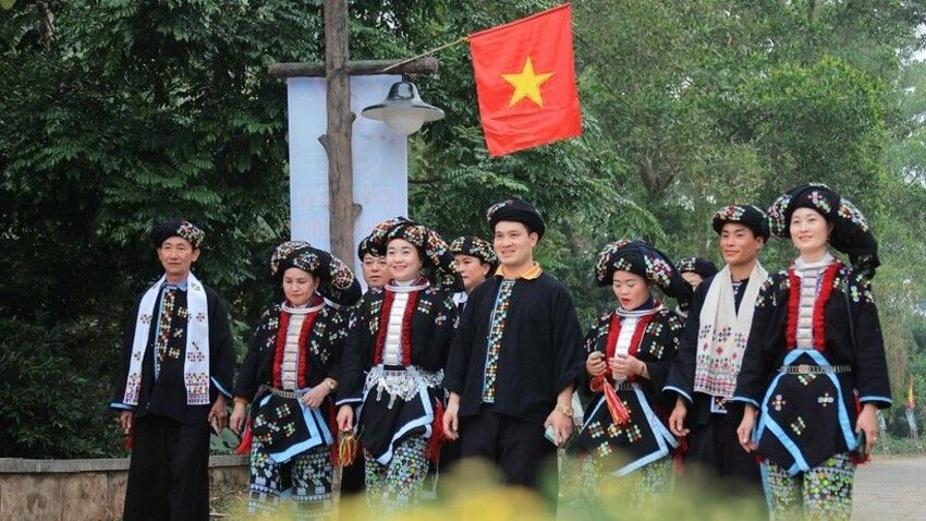 Xác định văn hóa ngang tầm vị trí với kinh tế, chính trị và xã hội