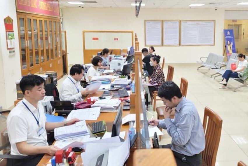 Bước chuyển từ “quản lý” sang “phục vụ”