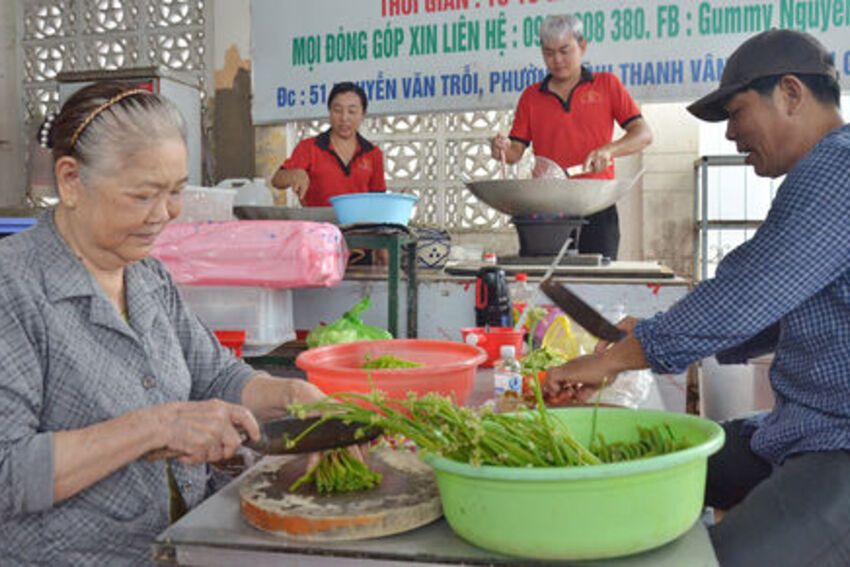 Tự tạo niềm vui tuổi xế chiều