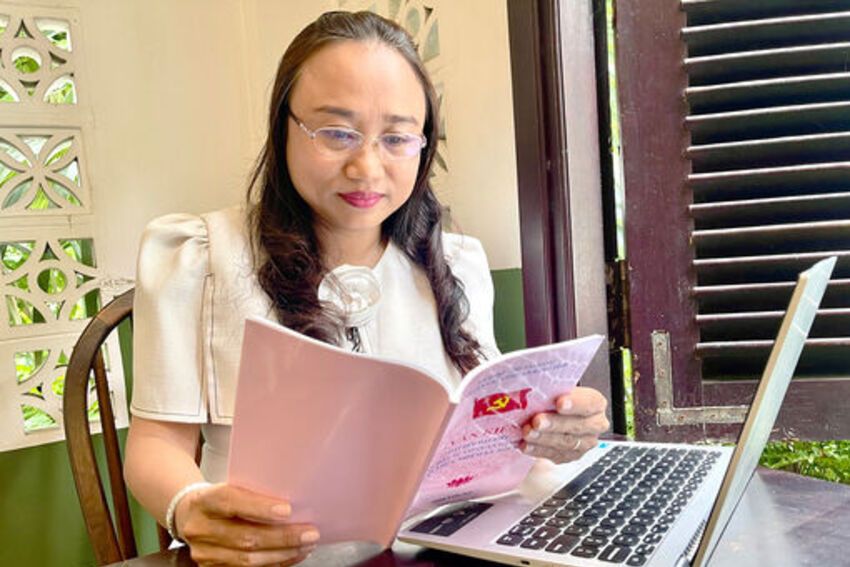 Nữ cán bộ “sớm, sắc, chắc, sâu”