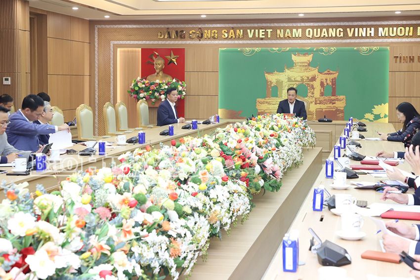 Bí thư Tỉnh ủy Nguyễn Hữu Nghĩa yêu cầu khẩn trương xây dựng Bộ chỉ tiêu kinh tế - xã hội năm 2025 và giai đoạn 2026 – 2030