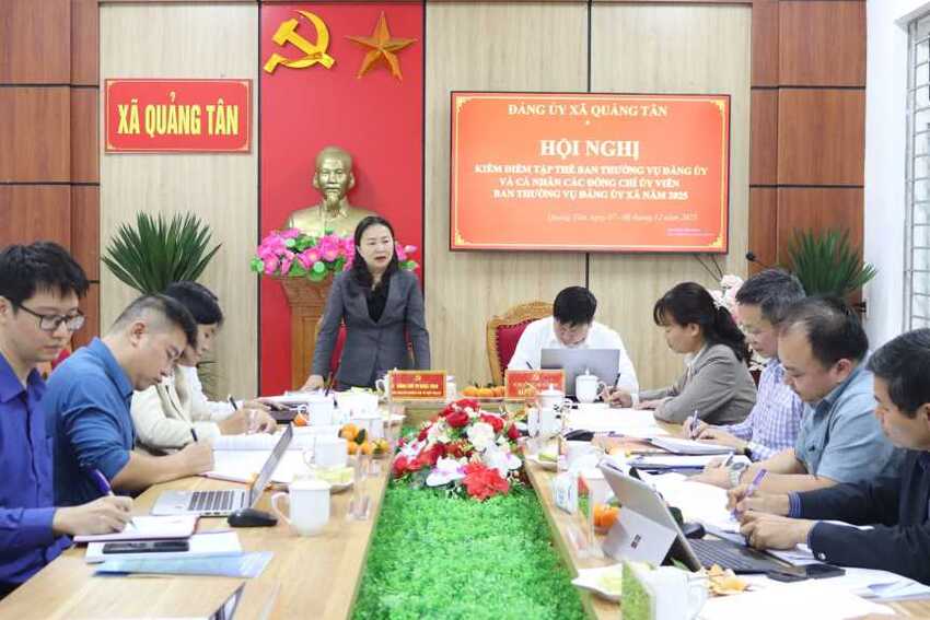 Trưởng Ban Tổ chức Tỉnh uỷ dự kiểm điểm BTV Đảng ủy xã Quảng Tân năm 2025