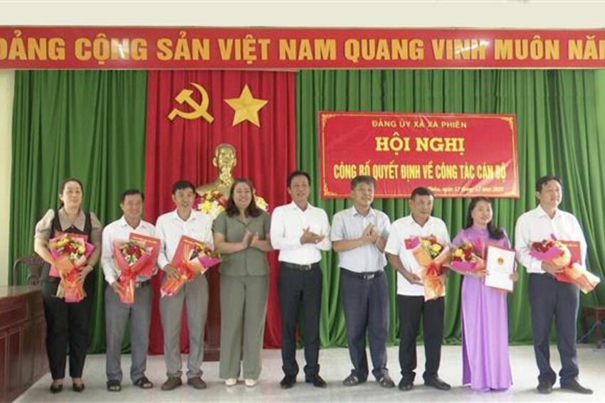 Hội nghị công bố quyết định về công tác cán bộ