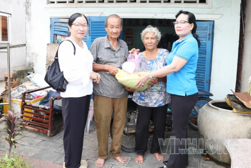 Phụ nữ cơ sở học tập Bác từ những điều bình dị