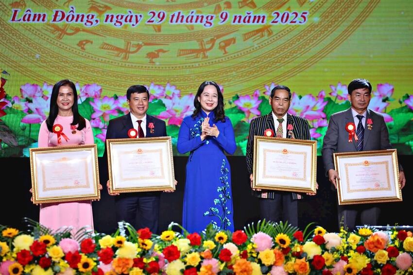 Tôn vinh 35 tập thể, cá nhân tiêu biểu tại Đại hội Thi đua yêu nước tỉnh Lâm Đồng