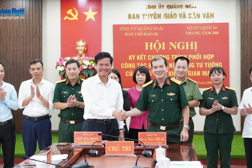 Ký kết Chương trình phối hợp bảo vệ nền tảng tư tưởng của Đảng trên không gian mạng