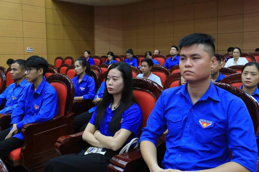 Lào Cai tổ chức Hội nghị chuyên đề giáo dục lý tưởng cách mạng, đạo đức, lối sống cho thế hệ trẻ năm 2025