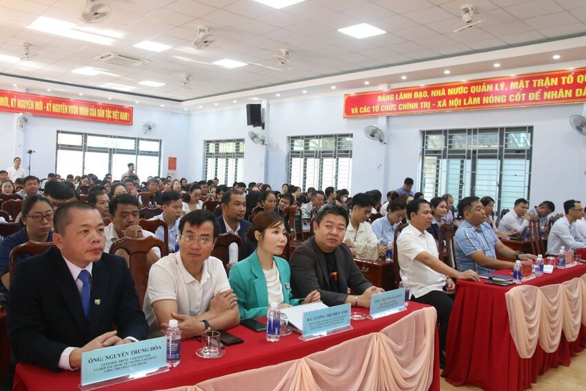 Xã Hòa Phú tập huấn chuyển đổi số cho cán bộ và doanh nghiệp