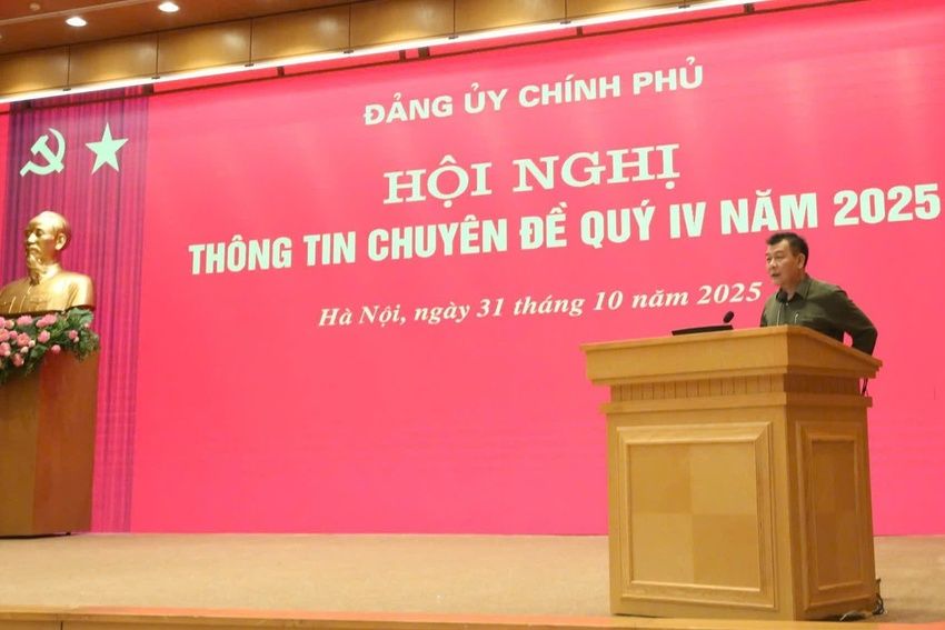 Đảng ủy Chính phủ tổ chức Hội nghị Thông tin chuyên đề quý IV/2025