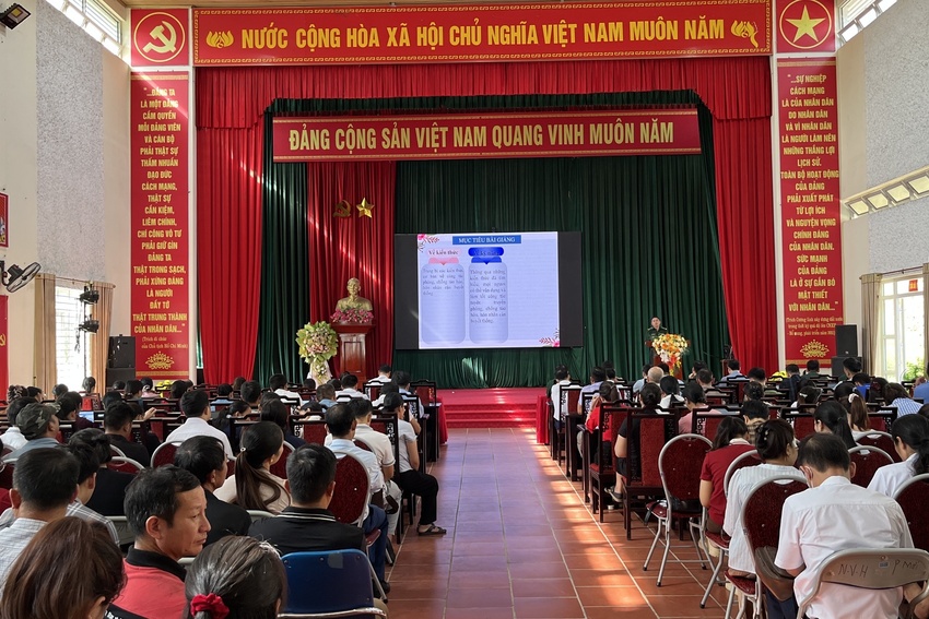 Lào Cai: Trang bị “lá chắn số” và kiến thức pháp luật cho cán bộ và nhân dân khu vực biên giới
