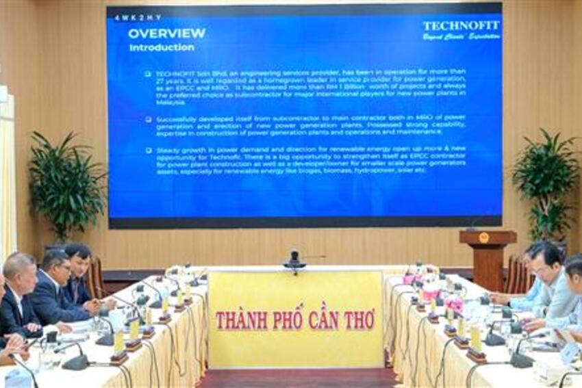 Lãnh đạo UBND thành phố làm việc với Tập đoàn Technofit (Malaysia) về dự án Nhà máy điện trấu Hậu Giang
