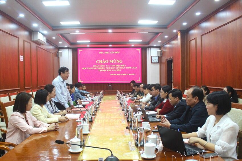 Đoàn công tác Hội đồng phối hợp phổ biến giáo dục pháp luật tỉnh trao đổi, học tập kinh nghiệm tại đặc khu Vân Đồn