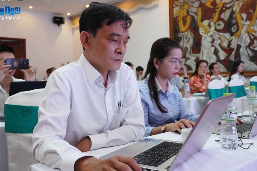 Tập huấn ứng dụng AI trong xúc tiến đầu tư, thương mại, du lịch