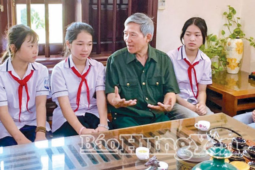 Người thiếu niên được vào viếng Bác