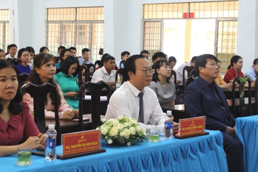 Khai giảng 2 lớp trung cấp lý luận chính trị cho 80 học viên